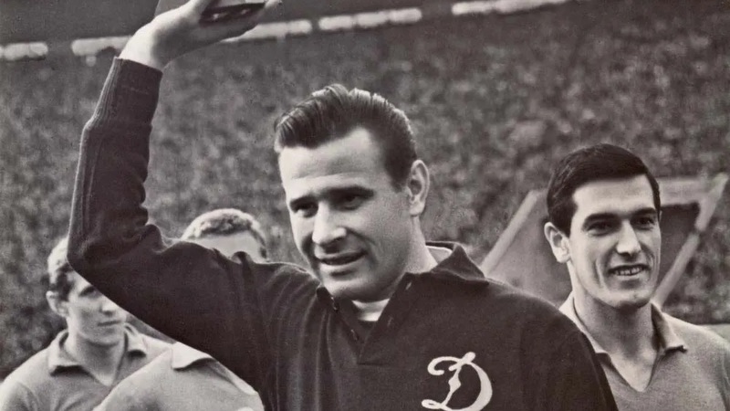 Lev Yashin sẽ luôn luôn là thủ môn huyền thoại vĩ đại mọi thời đại